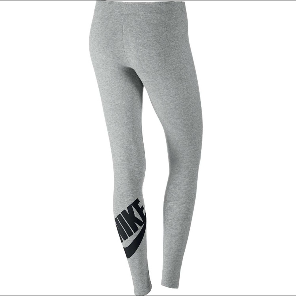 NWT Nike Leggings, M